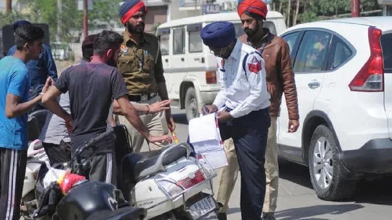 पंजाब में नए ट्रैफिक नियमों को लेकर कवायद शुरु, अगस्त से होंगे लागू