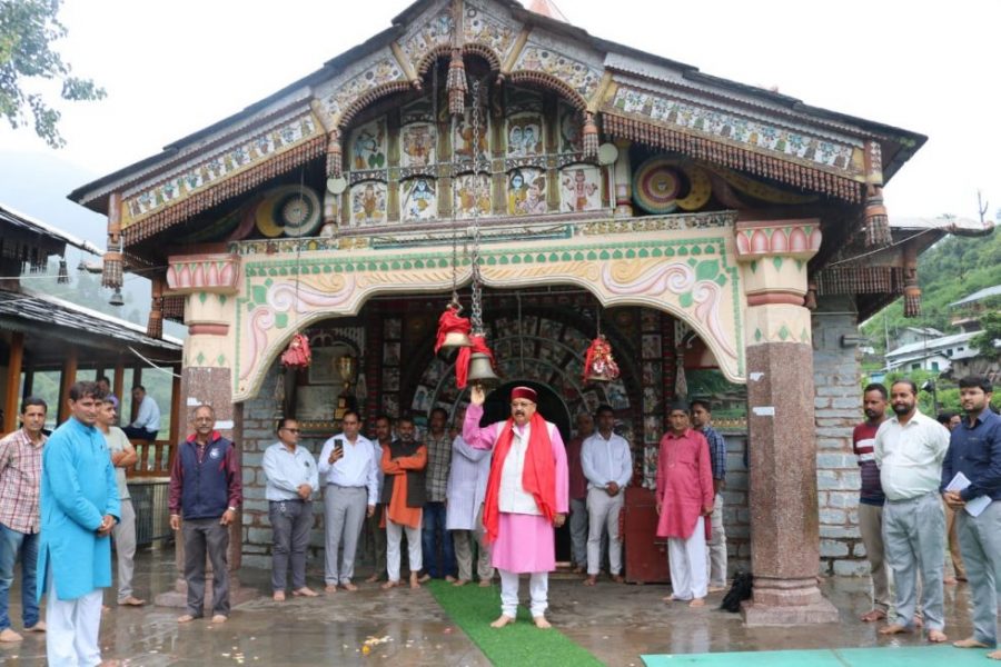 महासू देवता मंदिर हनोल में लगा जागड़ा मेला, सतपाल महाराज ने माथा टेक किए दर्शन