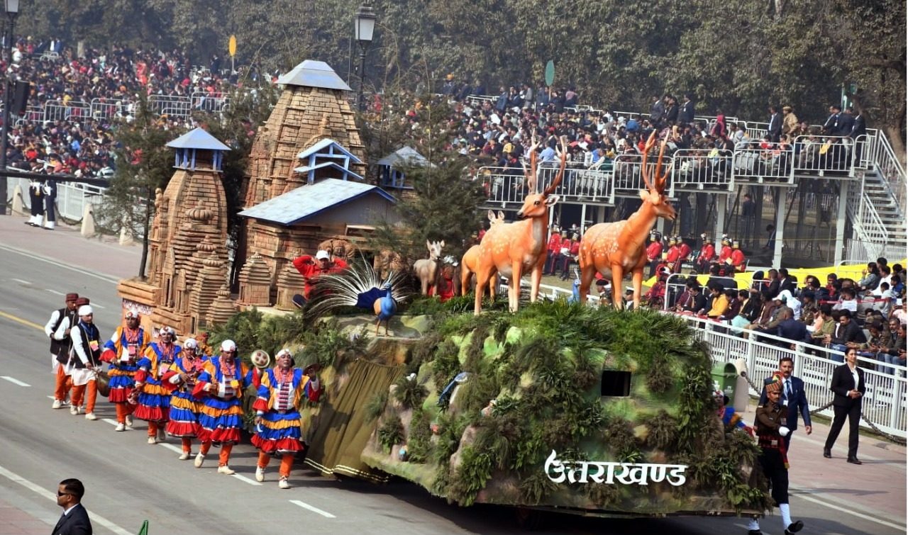 कर्तव्य पथ पर पहली बार गणतंत्र दिवस परेड में उत्तराखंड की झांकी ने प्रथम स्थान पाकर बनाया इतिहास