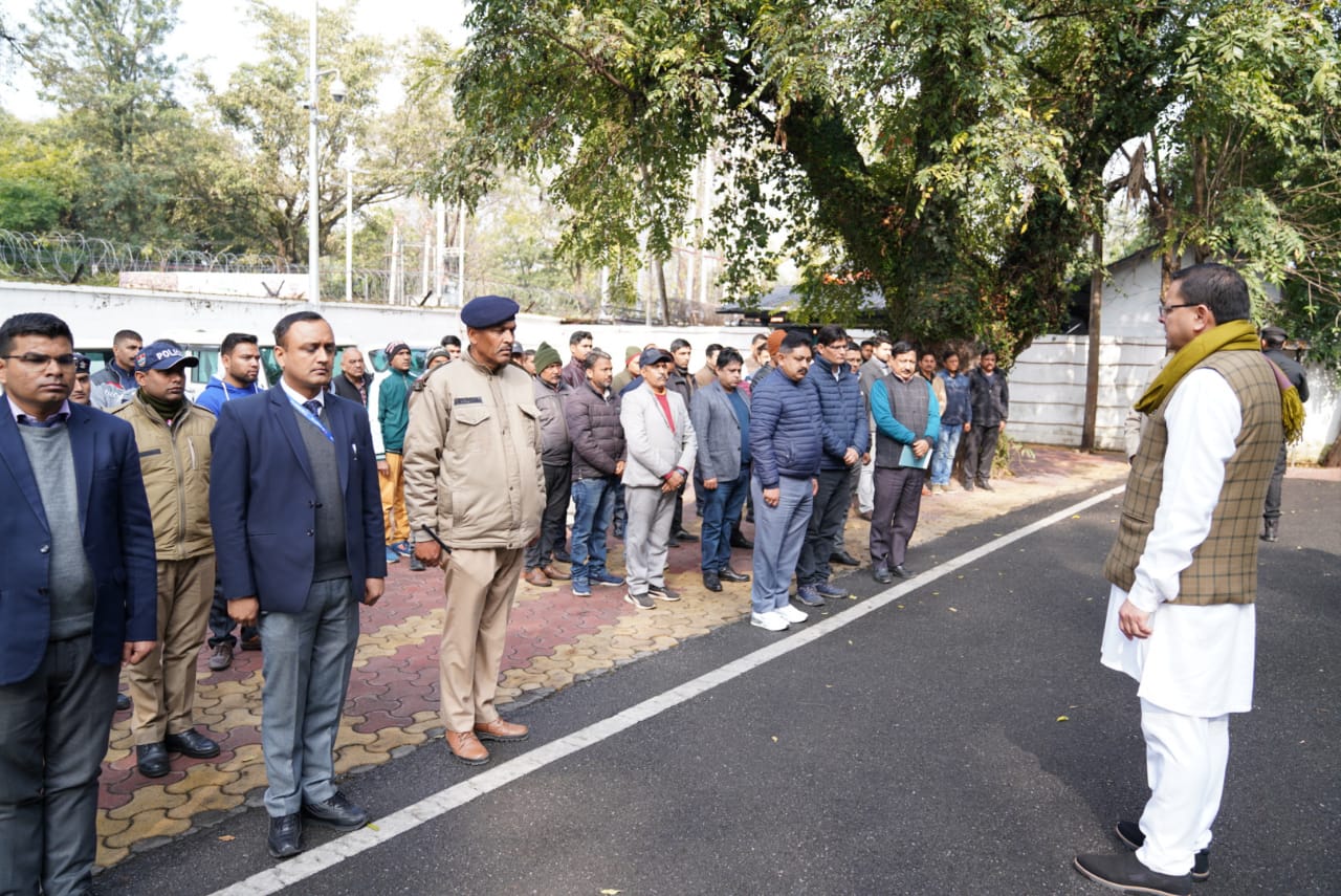 सीएम धामी ने वरिष्ठ निजी सचिव की बेटी के निधन पर जताया शोक