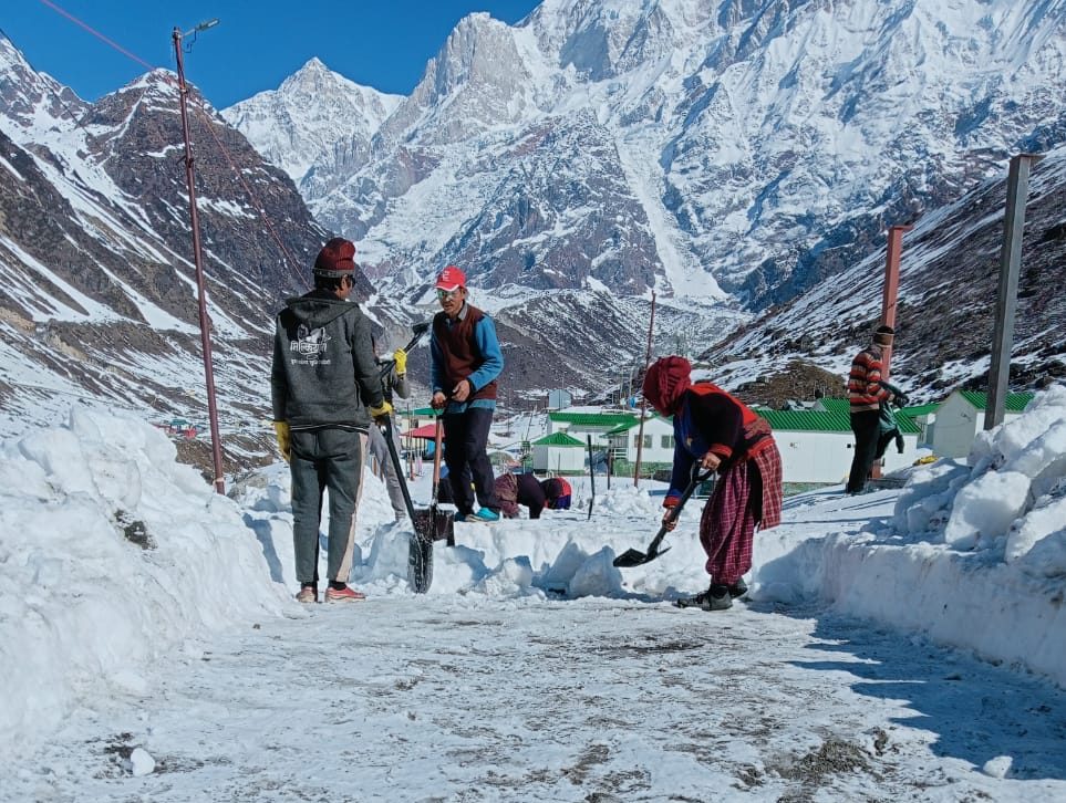 केदार धाम यात्रा को लेकर तैयारियां युद्धस्तर पर