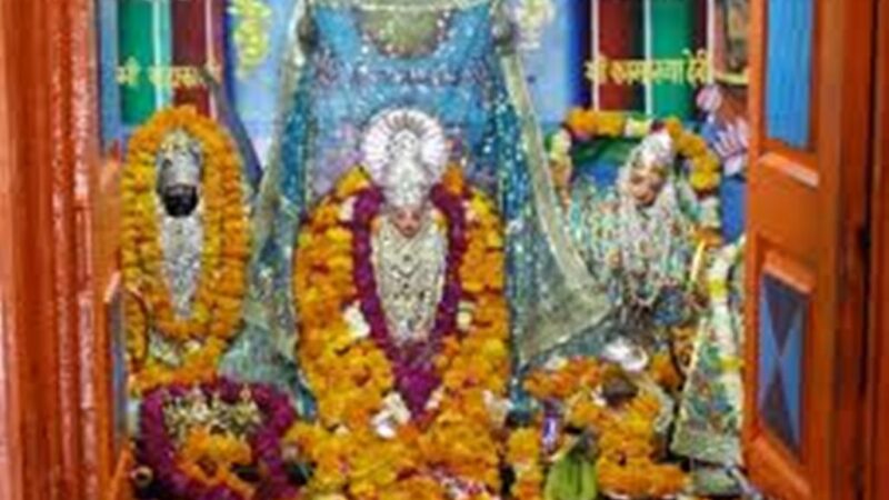नवरात्रि शुरू: मां मायादेवी मंदिर में श्रद्धालुओं का तांता लगा