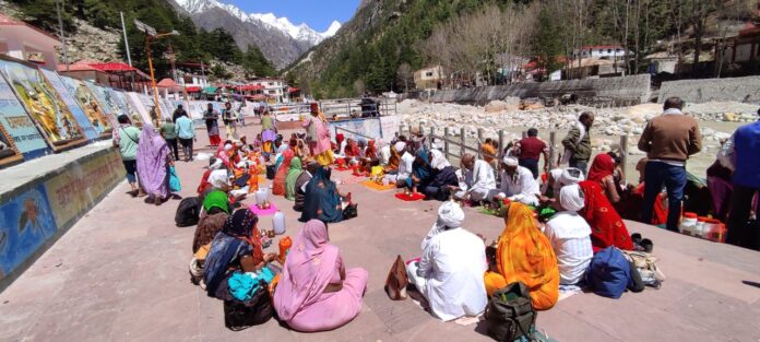 गंगोत्री और यमुनोत्री धाम में पिछले सर्वाधिक तीर्थयात्रियों के रिकॉर्ड टूटे