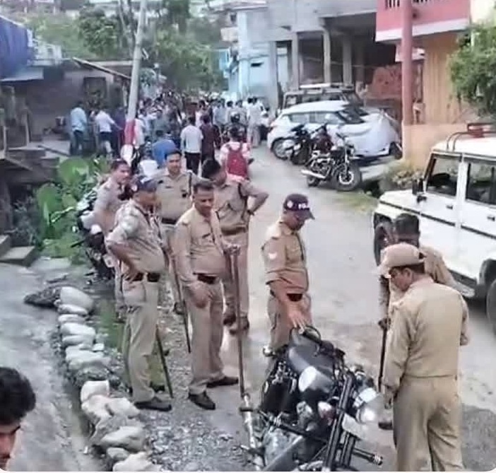 एवीबीपी और एनएसयूआई कार्यकर्ताओं के बीच तीखी झड़प,दोनों ओर से पुलिस को तहरीर