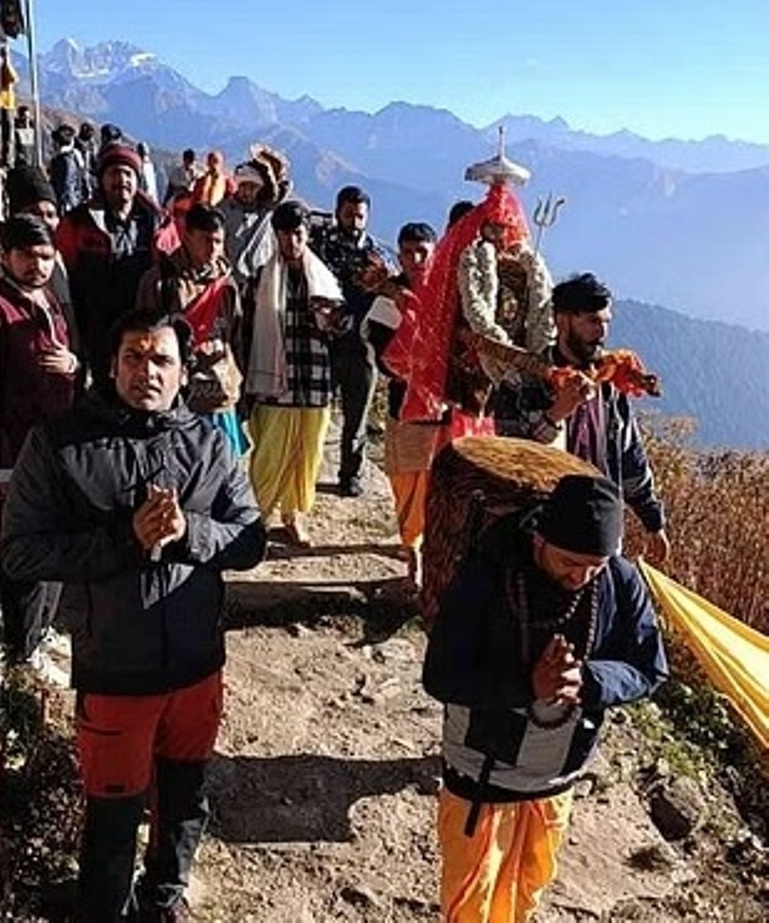 शीतकाल के लिए बंद हुए चतुर्थ केदार रुद्रनाथ मंदिर के कपाट