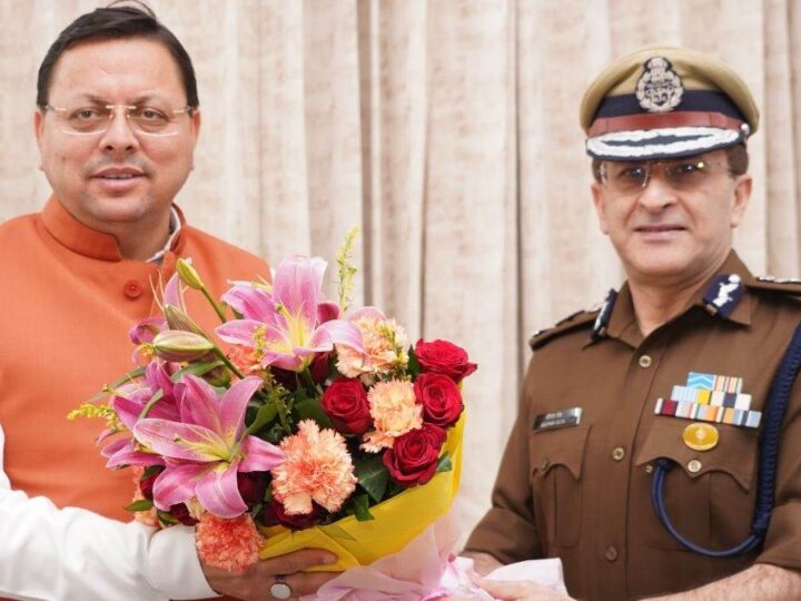 CM धामी से की DGP दीपम सेठ ने शिष्टाचार भेंट