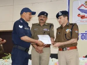 देहरादून में मुख्य आरक्षी नागरिक पुलिस पदोन्नति प्रशिक्षण का समापन