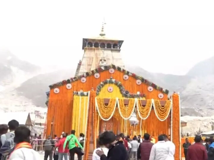2 मई को खुलेंगे बाबा केदारनाथ के कपाट, 108 क्विंटल फूलों से सजाया गया मंदिर परिसर