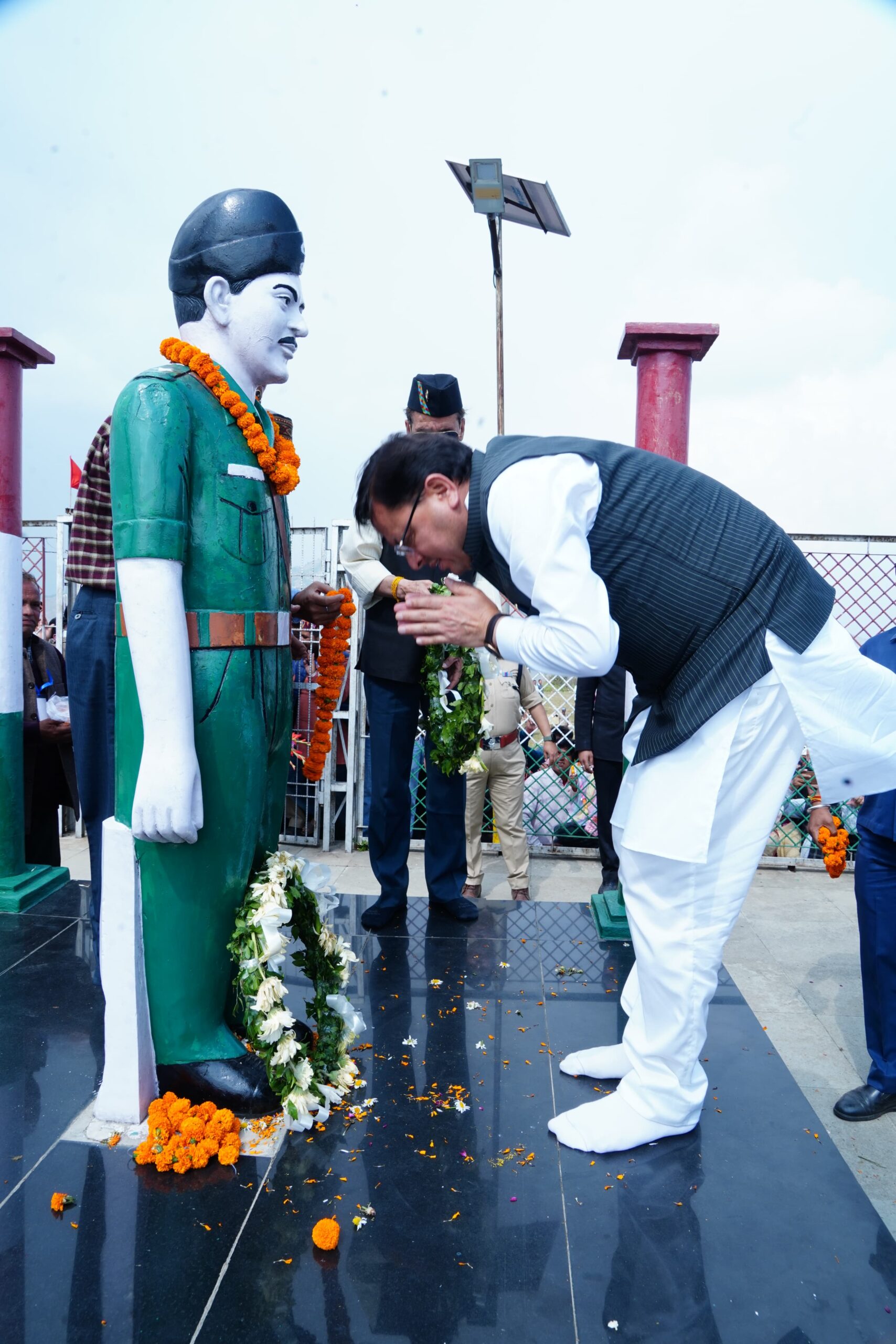 मुख्यमंत्री ने किया स्वतंत्रता सेनानी शहीद केसरी चंद को नमन