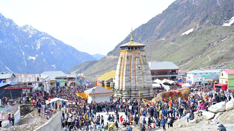 केदारनाथ में लगा बाबा के भक्तों का तांता, दो दिनों में श्रद्धालुओं का आंकड़ा 55 हजार के पार