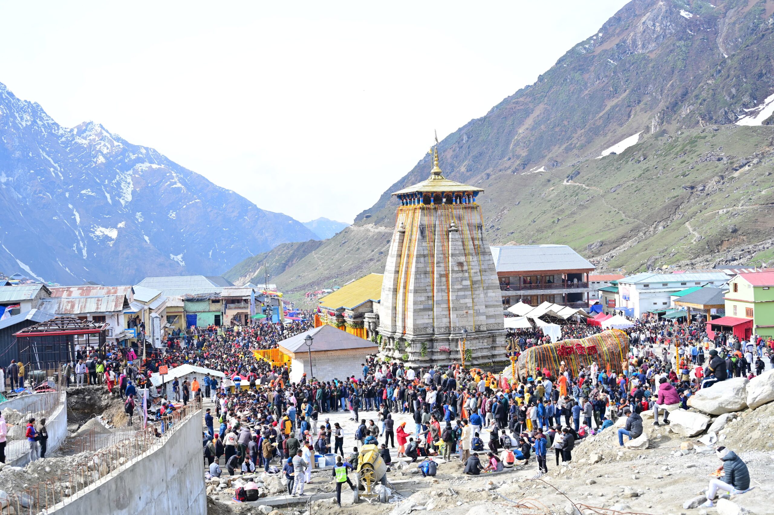केदारनाथ में लगा बाबा के भक्तों का तांता, दो दिनों में श्रद्धालुओं का आंकड़ा 55 हजार के पार