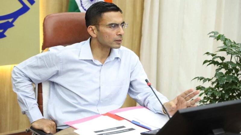 डीएम ने की स्लम एरियास को दुरूस्त करने की कवायद शुरू