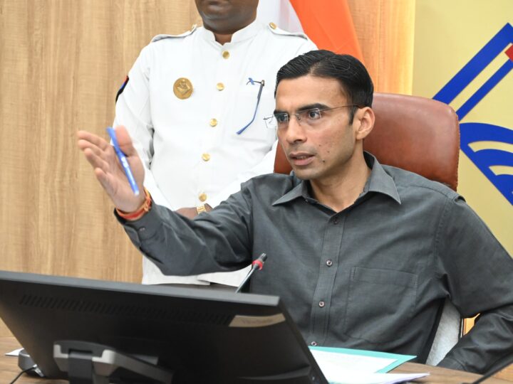 भिक्षावृत्ति, बालश्रम से रेस्क्यू बच्चों को शिक्षा की मुख्यधारा से जोड़ना ही लक्ष्यः डीएम