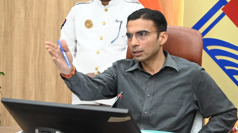 भिक्षावृत्ति, बालश्रम से रेस्क्यू बच्चों को शिक्षा की मुख्यधारा से जोड़ना ही लक्ष्यः डीएम