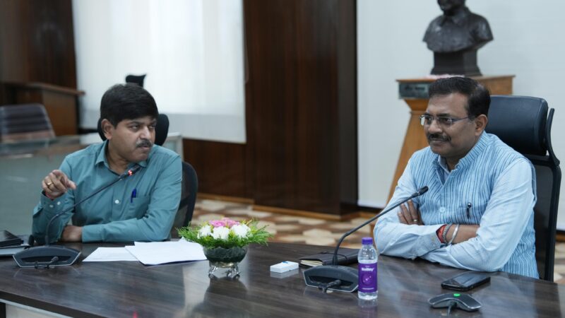 हरिद्वार कॉरिडोर के अंतर्गत सभी प्रोजेक्ट्स की प्राथमिकता की जाए निर्धारित: मुख्य सचिव