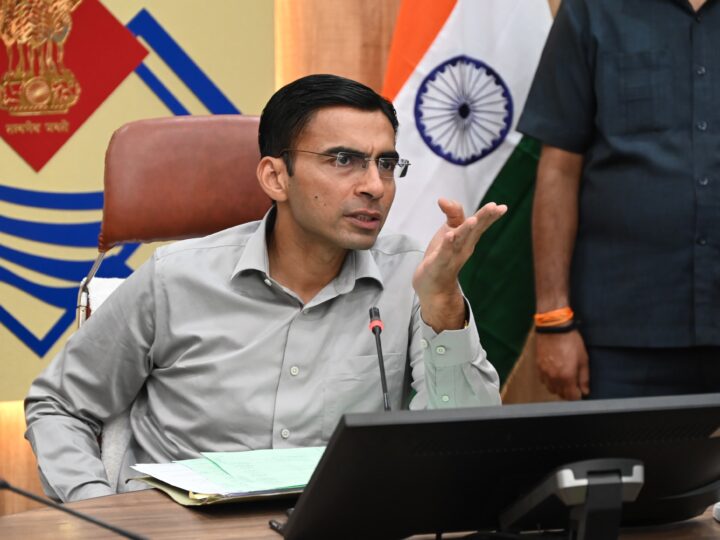 डीएम के निर्देश, पेयजल शिकायतों का त्वरित गति से निस्तारण रखें जारी