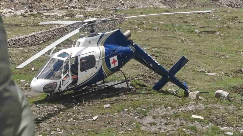 केदारनाथ में हेलीएम्बुलेंस दुर्घटनाग्रस्त, पईलेट समेत दो डॉक्टर थे सवार, सभी सुरक्षित