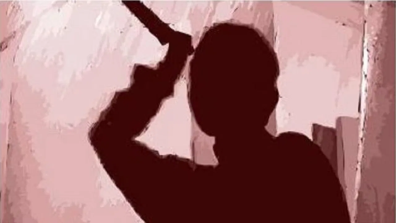 प्रेम विवाह का विरोध करने पर मां पर कर दिया क़ातिलाना हमला