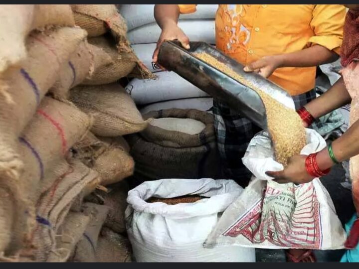 डीएम बंसल ने बाहर निकाली नई राशन की दुकानों की   धूल लगी फाईल, खुलेंगी 28 और सस्ता गल्ला दुकानें, टेंडर जारी