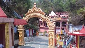 टपकेश्वर मंदिर में चोरी से हड़कंप: शिवलिंग से कीमती चांदी का आभूषण चोरी, धार्मिक स्थल की सुरक्षा पर उठे सवाल