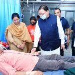 मुख्यमंत्री  पुष्कर सिंह धामी ने दून अस्पताल में भर्ती वरिष्ठ पत्रकार  मोहन भुलानी का हालचाल जाना
