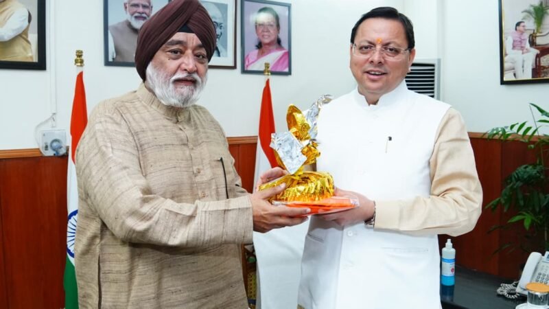 मुख्यमंत्री से हेमकुंट साहिब मैनेजमेंट ट्रस्ट के अध्यक्ष ने की भेंट