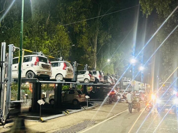 डीएम सविन बंसल की पहल: कम जगह में अधिक पार्किंग, शहर की यातायात समस्या का होगा समाधान