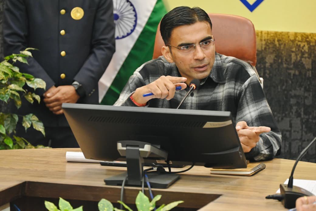 जिले के बड़े बकायेदारों पर जिला प्रशासन की कार्रवाई, सम्पति कुर्क 