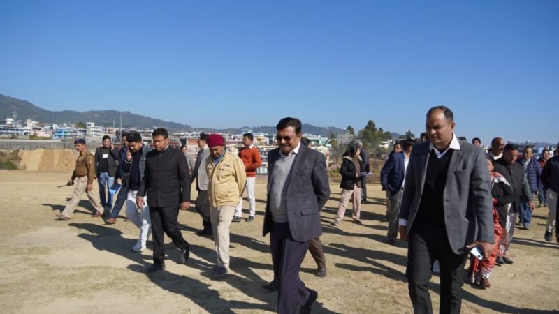 गोल्ज्यू कॉरिडोर का भ्रमण : मुख्य सचिव ने विकास कार्यों की प्रगति की ली समीक्षा