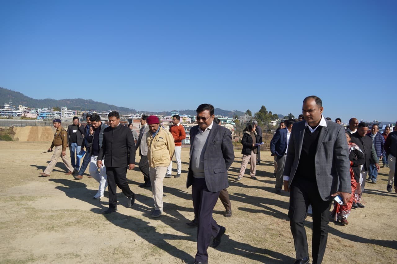 गोल्ज्यू कॉरिडोर का भ्रमण : मुख्य सचिव ने विकास कार्यों की प्रगति की ली समीक्षा