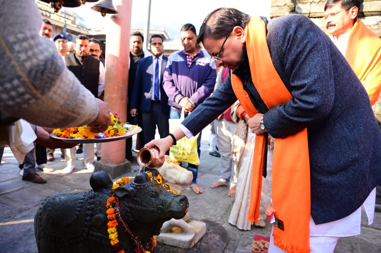 मुख्यमंत्री धामी द्वारा बागेश्वर में विकास परियोजनाओं का निरीक्षण