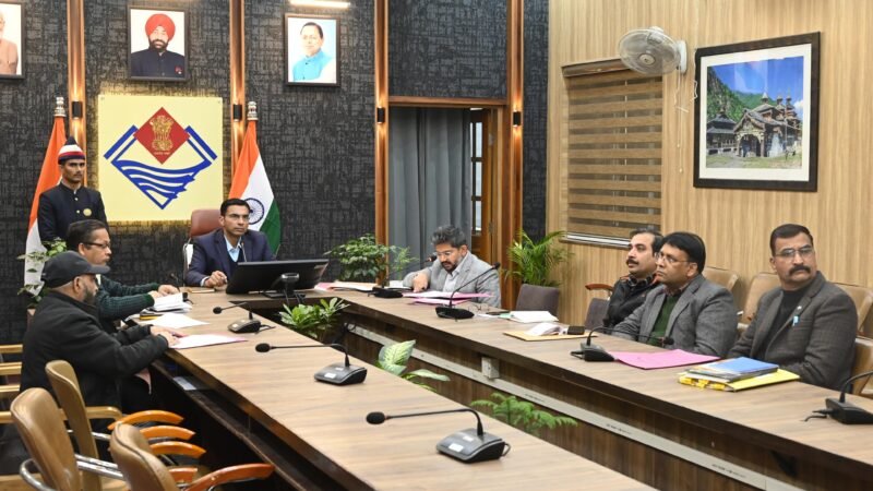 “जन-जन की सरकार, जन-जन के द्वार अभियान”  अंतर्गत  सरकार की जनकल्याणकारी योजनाओं से शत् प्रतिशत् पात्र व्यक्तियो लाभान्वित करें विभागः डीएम