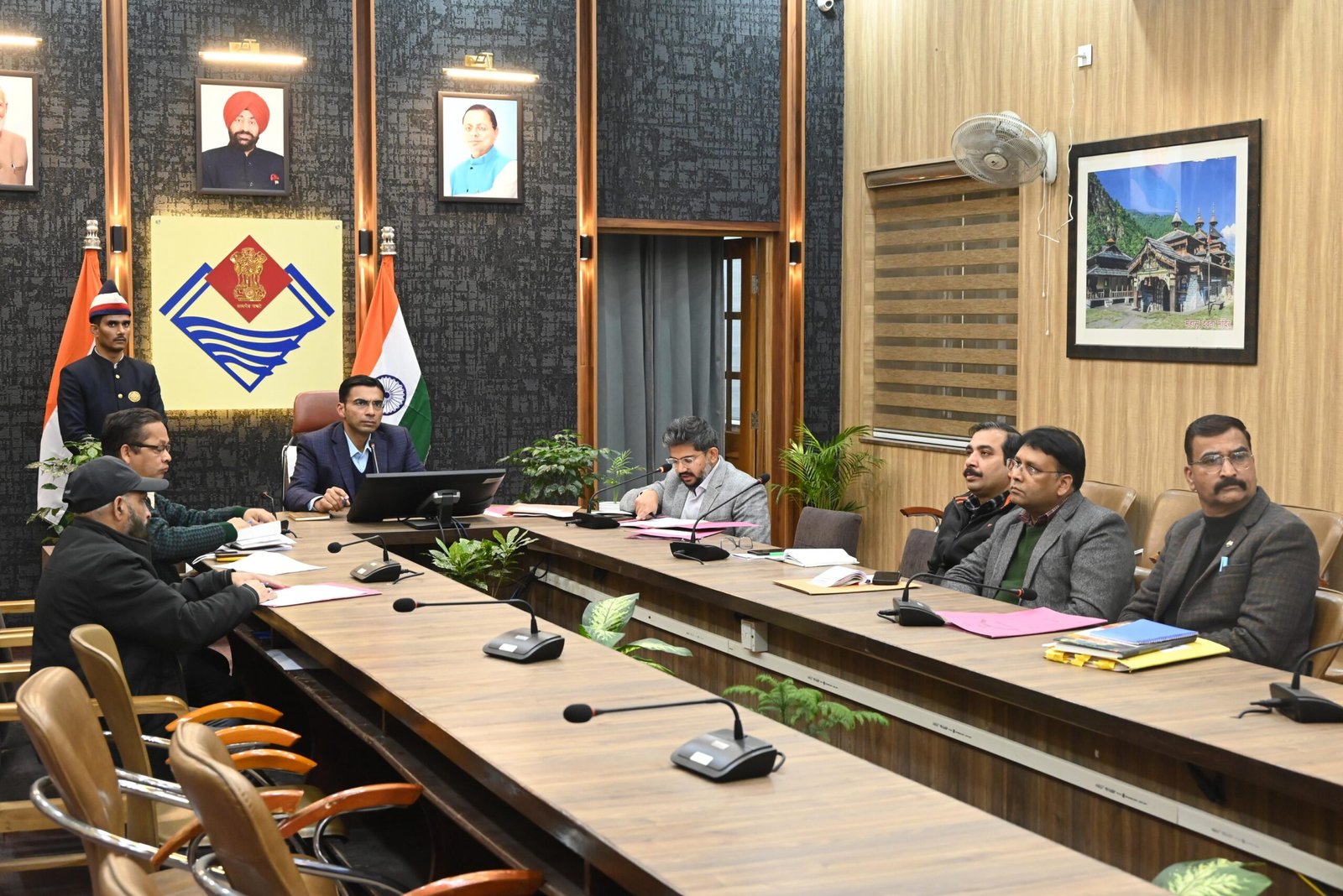 “जन-जन की सरकार, जन-जन के द्वार अभियान”  अंतर्गत  सरकार की जनकल्याणकारी योजनाओं से शत् प्रतिशत् पात्र व्यक्तियो लाभान्वित करें विभागः डीएम