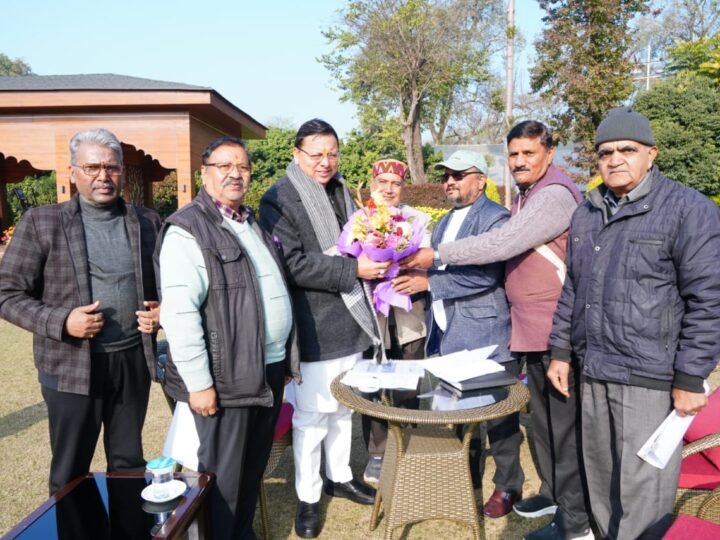 सेवानिवृत्त वरिष्ठ नागरिक हमारी धरोहर, उनकी बेहतरी के लिए उठाए जाएंगे हरसंभव कदम: सीएम धामी