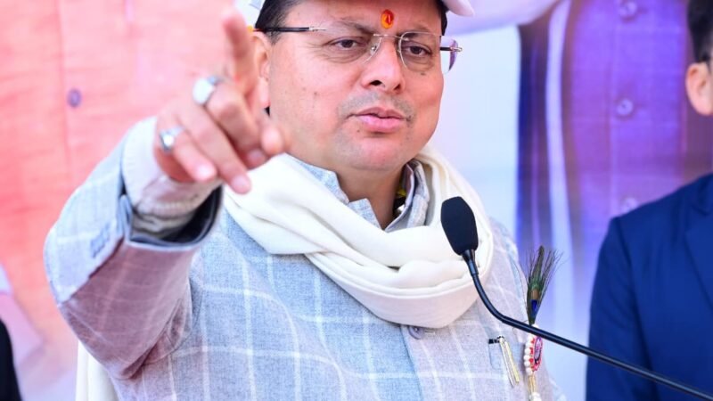 मुख्यमंत्री पुष्कर सिंह धामी ने स्वदेशी संकल्प दौड़ का किया शुभारंभ, युवाओं को स्वदेशी अपनाने का किया आह्वान