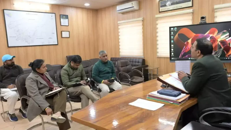 उत्तरकाशी प्रशासन की पहल: पर्यावरण संरक्षण और टूरिज्म को साथ बढ़ावा देने की तैयारी