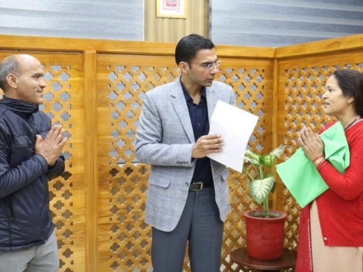 अरबों की सरकारी जमीन से हटा अवैध गन्ने का कब्जा