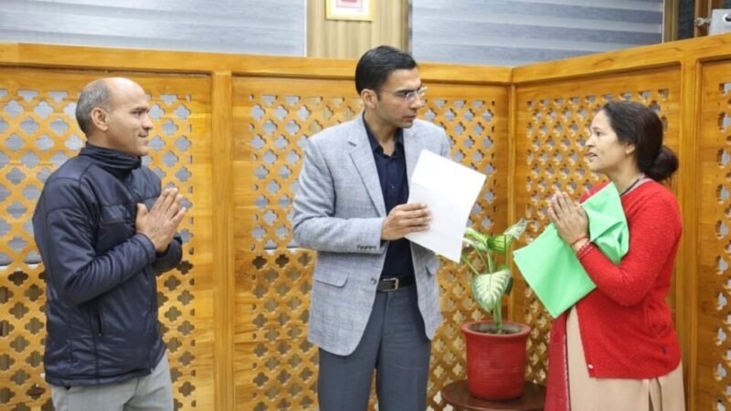 अरबों की सरकारी जमीन से हटा अवैध गन्ने का कब्जा