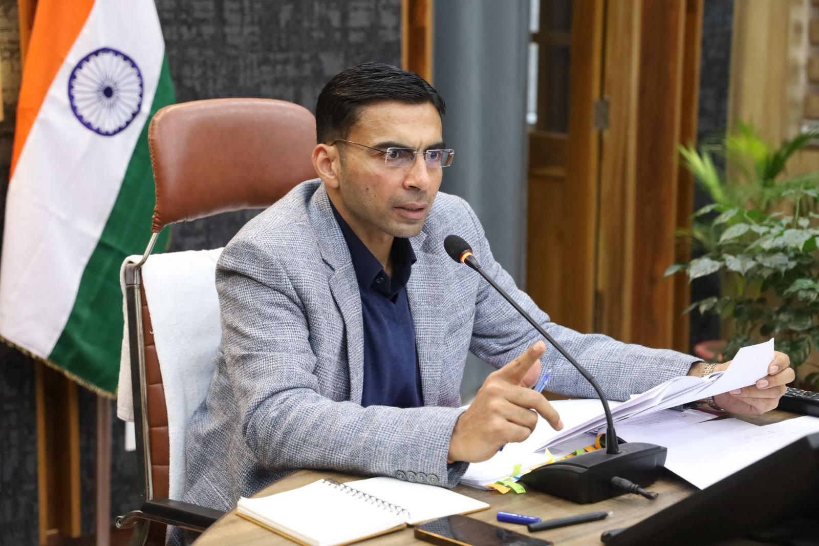 डीएम सविन बंसल के दृढ़ संकल्प से शिक्षा की मुख्यधारा से जुड़ता सड़क पर बिखरा बचपन