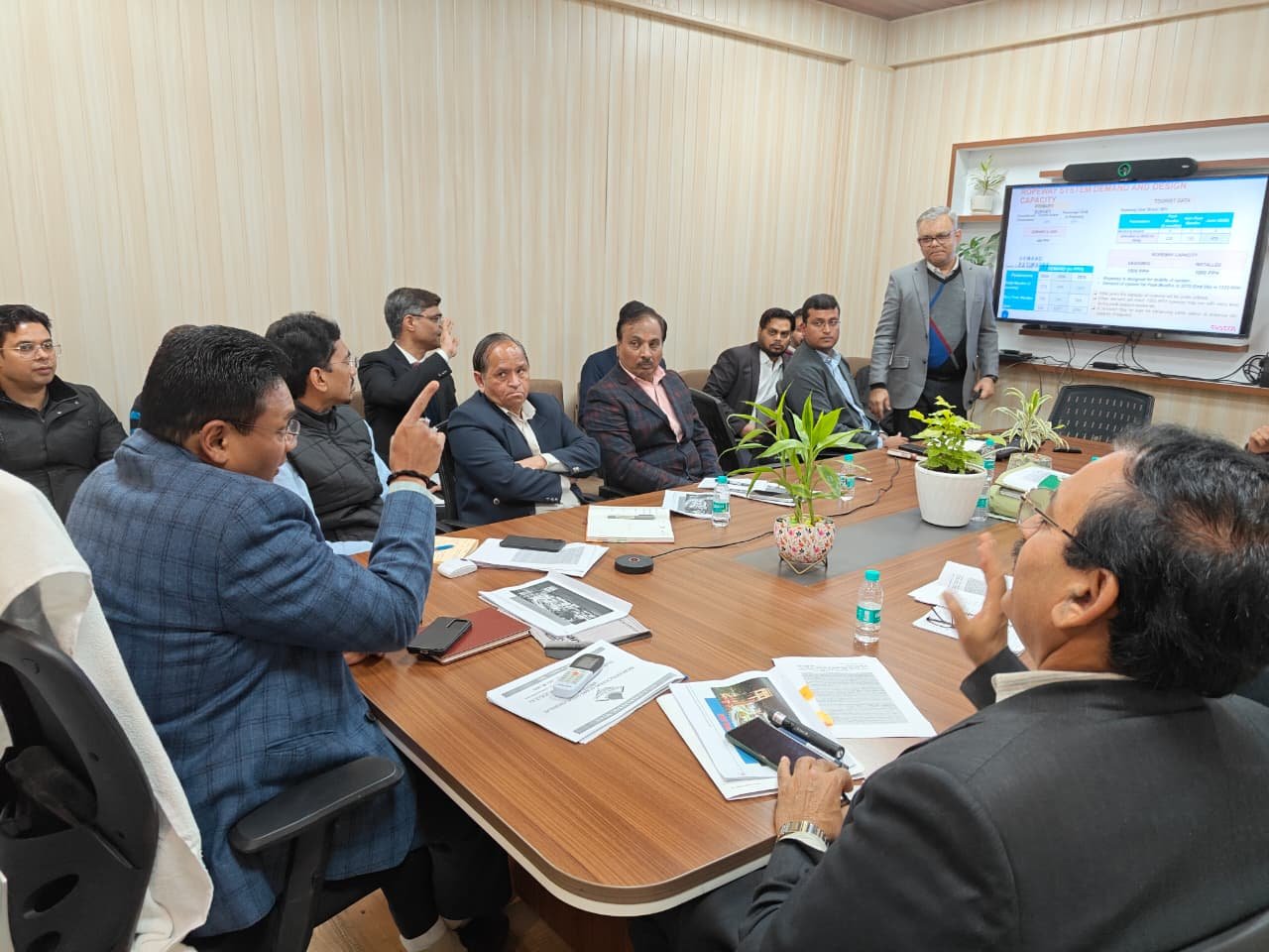 देहरादून पीआरटी और मसूरी–नैनीताल रोपवे परियोजनाओं की फिजिबिलिटी पर मंथन