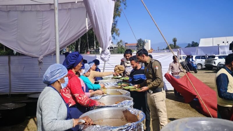 कौथिक महोत्सव में भोजन व्यवस्था से महिला समूह ने कमाई लाखों की आय