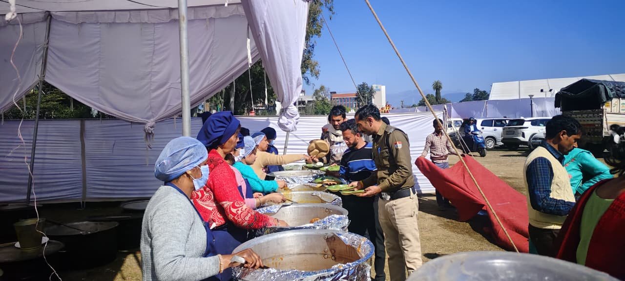 कौथिक महोत्सव में भोजन व्यवस्था से महिला समूह ने कमाई लाखों की आय