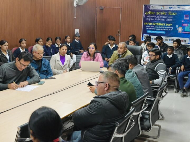 सेफर इंटरनेट डे’ पर देहरादून में जागरूकता अभियान का आयोजन