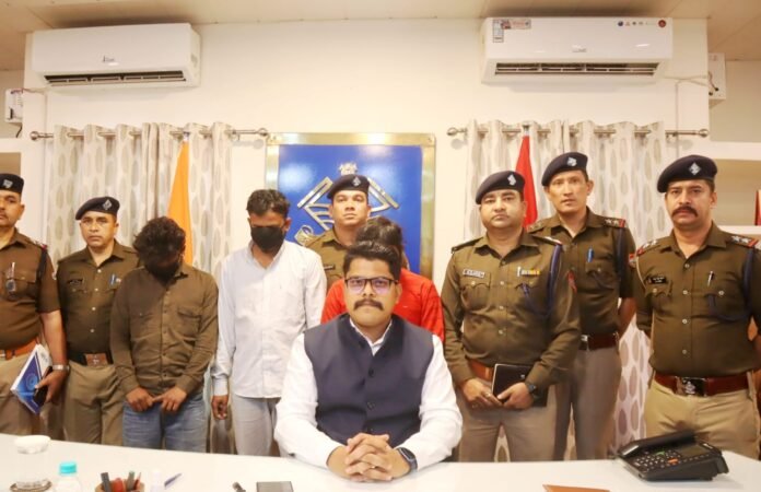 महिला गैंगरेप मामला: तीन आरोपी गिरफ्तार