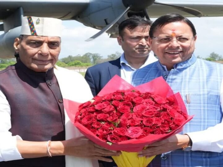 कार्यक्रम में भाग लेने हल़्द्वानी पहंुचे केन्द्रीय मंत्री राजनाथ सिंह