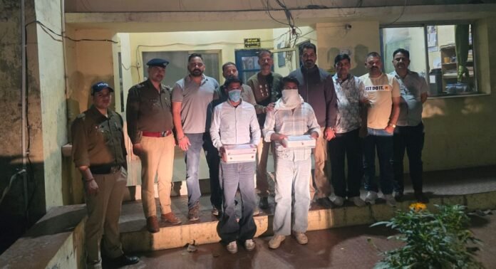 दो फरार कुख्यात बदमाश गिरफ्तार,आरोपियों पर हत्या के प्रयास के 6 मामले दर्ज