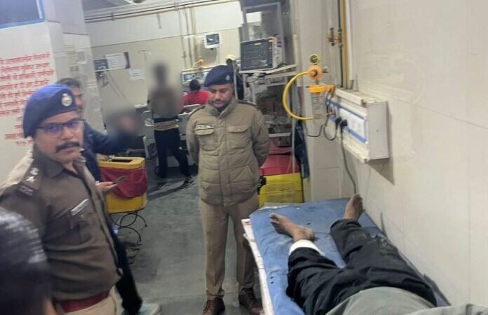 पुलिस पर हमला करने बाद फरार आरोपी मुठभेड़ में गोली लगने के बाद गिरफ्तार