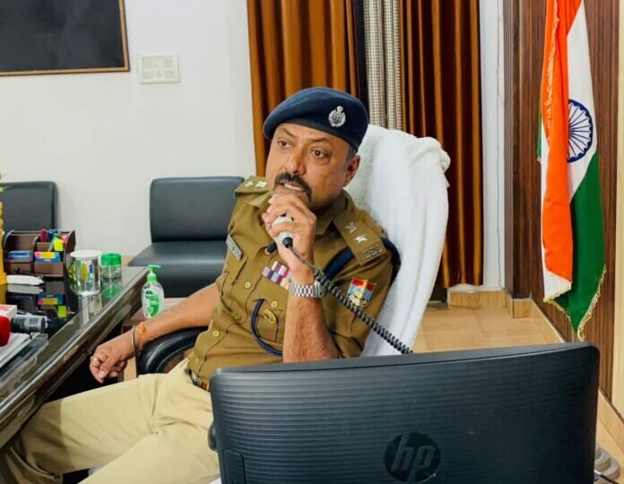 अवैध खनन प्रकरण में चौकी प्रभारी सहित 6 निलम्बित