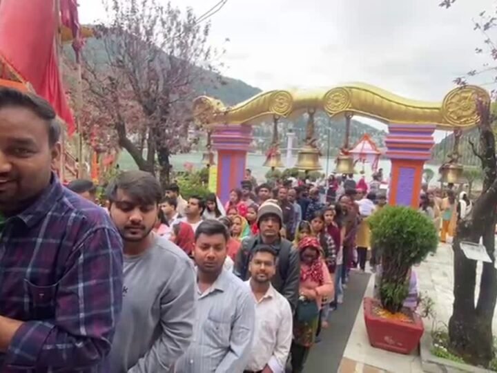 नवरात्रि पर नैना देवी मंदिरों में लगा श्रद्धालुओं का तांता