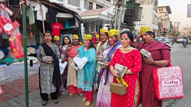 निजी फाउंडेशन ने किन्नर समाज के साथ किया होली मिलन कार्यक्रम